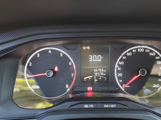 VOLKSWAGEN POLO 1.0 MPI MANUAL